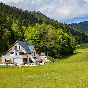 Hébergement de vacances La Résilience, Au Pied Des Pistes à, Autrans-Meaudre-en-Vercors